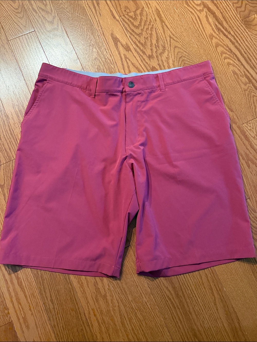Adidas Ultimate 365 Men’s Red 10” Golf Shorts-EUC